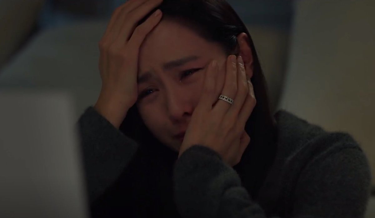 peachmido's tweet photo. That separation and grief teach us to know that for them, we are the most precious and dearest people in their life 😢 #TwentyFiveTwentyOneEp16 #ThirtyNineEp12 #ThirtyNine https://t.co/3j6ix3qnLC