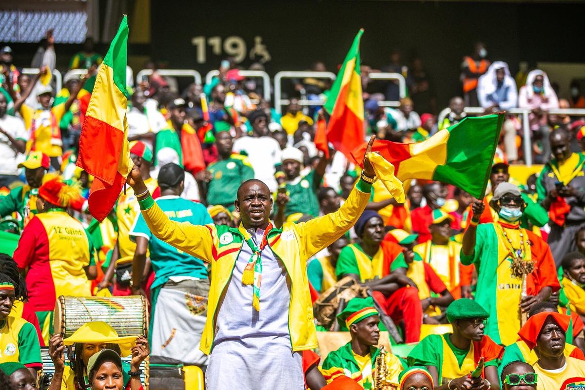 Fsfofficielle's tweet photo. Aujourd’hui nous fêtons le 62e anniversaire de l’indépendance de notre très cher pays. Bonne fête à toutes et à tous. #IndependanceSN 🇸🇳 https://t.co/IfnbTvFCWU