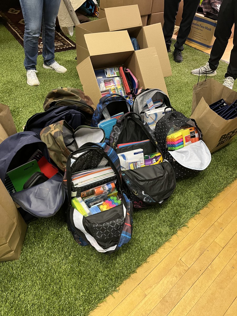 LWBASF's tweet photo. All #donations from the recent @BestBuy Edmonton supply drive were delivered to @BentArrowYEG this week with the help of Best Buy #Edmonton staff representatives and LWB President Jason Bossert.

A huge thank you to @LifeAtBestBuy staff and @BentArrowYEG for making this possible! https://t.co/WOkpEPjHK9