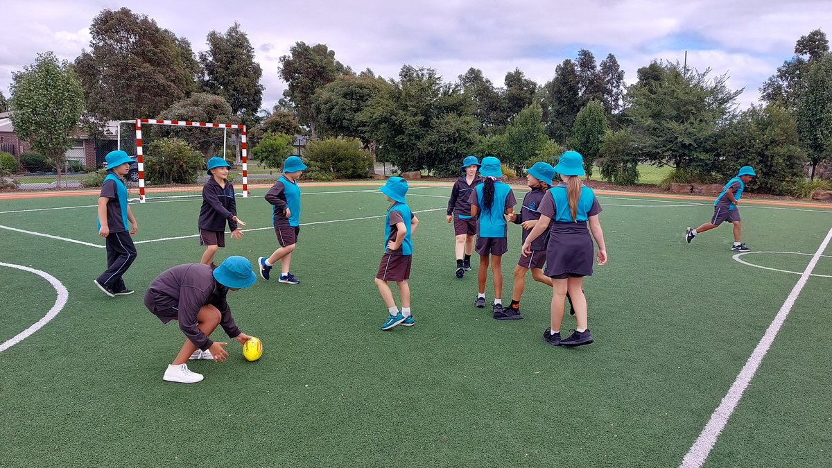 smcm_school's tweet photo. Enjoying our Class Reward after reaching our Target Points! #FARMcode #teamwork #games #fun #happiness https://t.co/97skM9GdQH