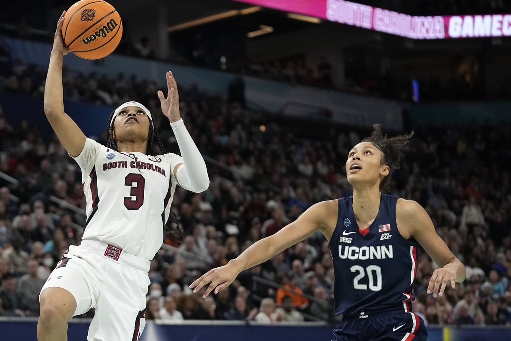 ESPN Stats & Info on Twitter "Destanni Henderson leads all scorers in