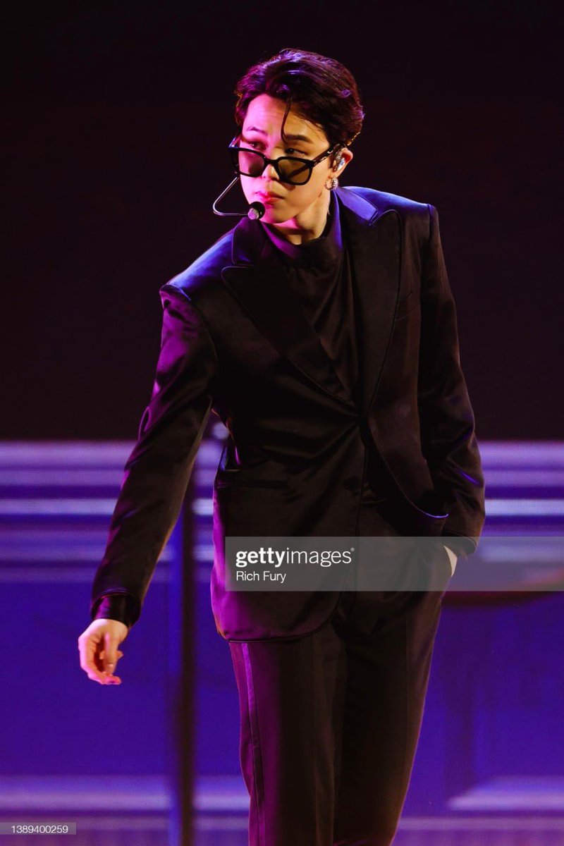 btspicstwt_'s tweet photo. [📸PHOTOS] @BTS_twt Jhope, Jimin &amp; Jungkook at the 64th #GRAMMYs Awards 

[source: gettyimages] https://t.co/3HhhnlgYio