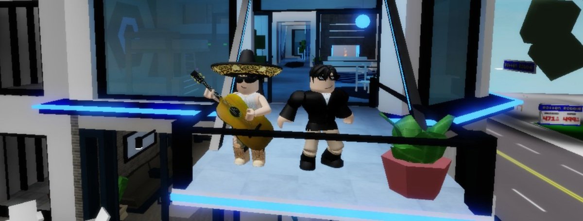 ClaraGretaJones's tweet image. My brother and I having fun in Brookhaven! 😊 
#RobloxBrookhaven