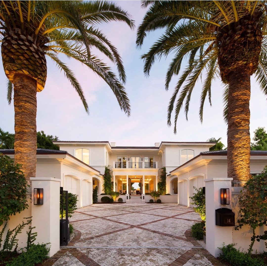 KobiKarp's tweet photo. 𝓔𝓼𝓽𝓪𝓽𝓮 𝒐𝒇 𝒎𝒊𝒏𝒅 🌴

What are your thoughts on this home?! 🤩 Comment below 👇🏼 

Private Residence Designed By 𝐊𝐨𝐛𝐢 𝐊𝐚𝐫𝐩

Built By @bartreinesluxuryhomebuilder

#kobikarparchitecture #kobikarp #estateofmind #esta https://t.co/h58xX0bu8o