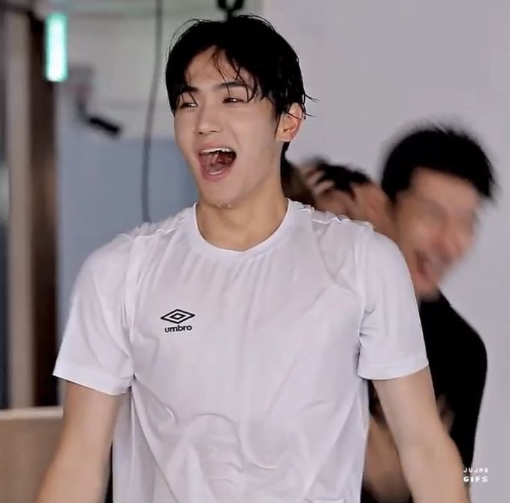 abouthyunjae's tweet photo. something about the white shirt that makes miraes and non miraes scream https://t.co/UQf6WPZF75