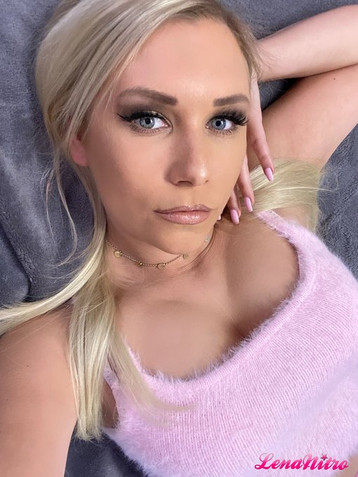 Guten Morgen und einen sch&ouml;nen Start in die neue Woche... 💋  Sehen wir uns heute Abend zu Show? 😎 https://t<a href="/tag/bonus"class="tags"><span>#bonus</span></a><a href="/tag/gratis"class="tags"><span>#gratis</span></a><a href="/tag/ab18"class="tags"><span>#ab18</span></a>