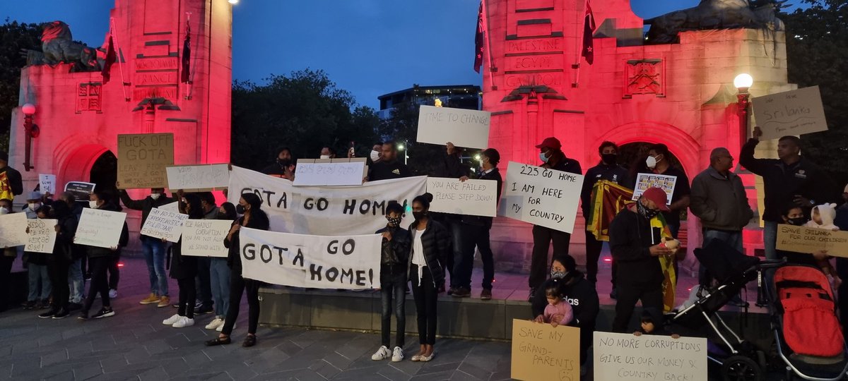 buddhima_92's tweet photo. Today at #Christchurch, New Zealand. Protesting against the corrupted #srilankangovt, #Rajapaksas and the incompetent #225 politicians. #StrongerTogether #GotaGoHome #GoHomeGota #SriLankaProtests #srilankaeconomycrisis https://t.co/dGOnIk5reH