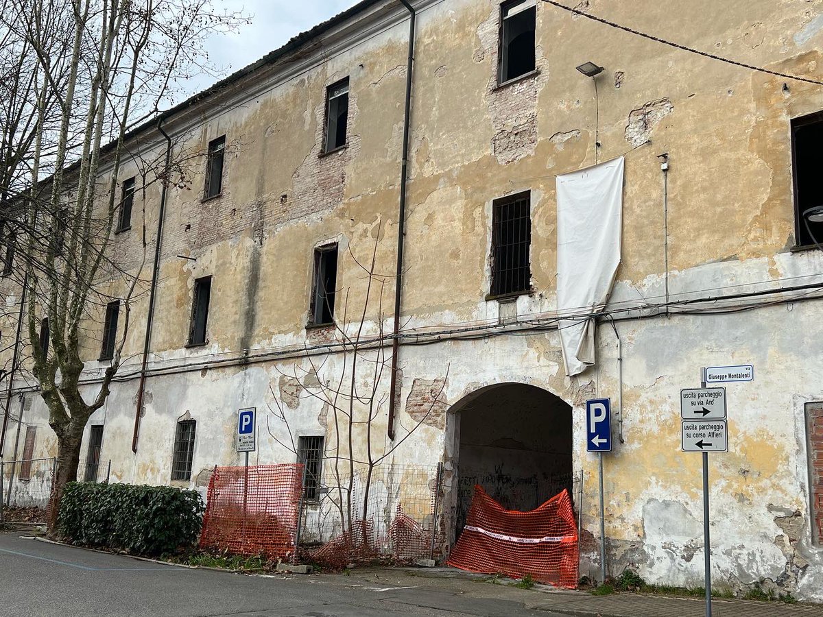 AgenziaGr's tweet photo. PROGETTO UNIVERSITÀ AD ASTI La settimana degli amministratori regionali del Piemonte incomincia ad Asti con un caffè per parlare di università. Campus, recupero del patrimonio immobiliare al centro del dialogo fra Cirio e Carosso con il presidente Sacco e il sindaco della città. https://t.co/7GZR6zYlIe