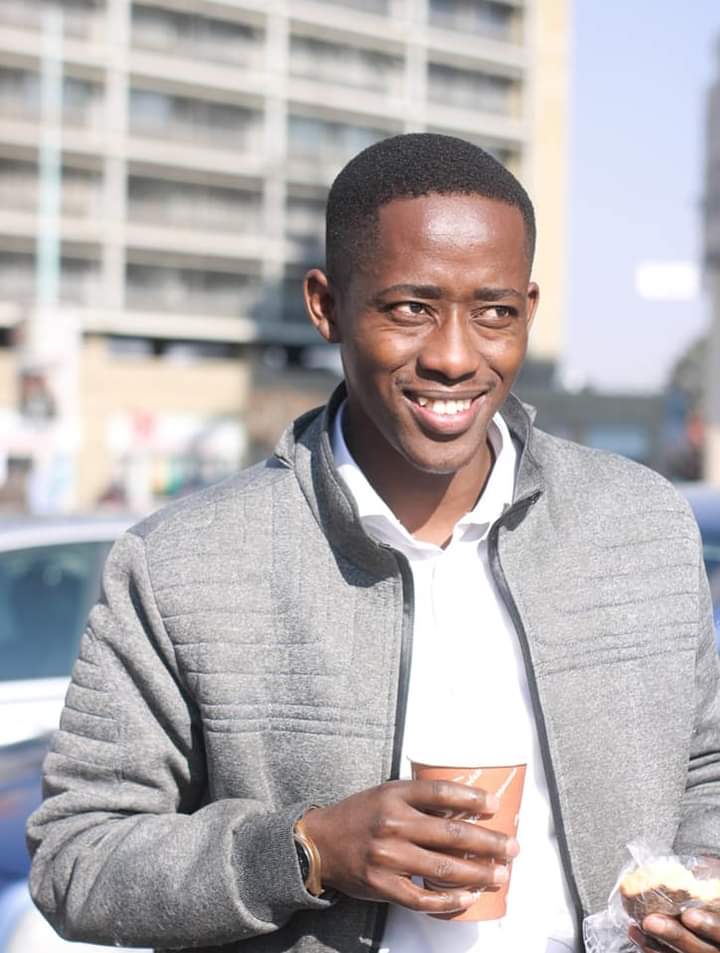 KofiKhafetsa's tweet photo. It's very heart touching that our #freesnap ended a while ago, but since every moment spend @KofiKhafetsa deserves memories. Our man behind the lens, still can capture the moments for only M10 per smile.🙂

#lstwitter https://t.co/pfUo0bDo9b