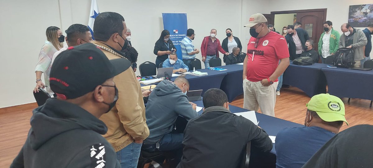 SipuFRENADESO's tweet photo. https://t.co/zu2UNWj2tR

EN DIRECTO  ANUNCIO DEL SUNTRACS  DESDE EL MITRADEL PANAMÁ.

4 de abril de 2022.
@PalabraPublica1  @criticaenlinea @MetroLibrePTY  @Informapty507 @TReporta @tvnnoticias @nexnoticias https://t.co/jWwJvYYuXl