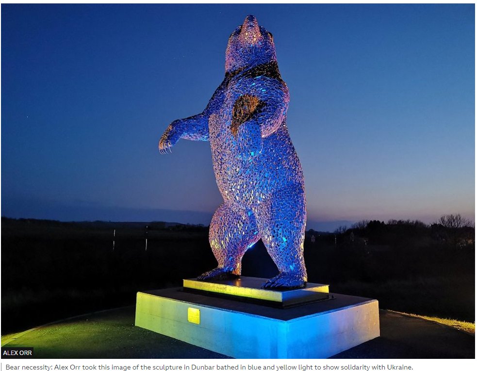 alex_m_orr's tweet photo. Thanks to @BBCScotlandNews for publishing my picture of #DunBear, @scottsculptures-designed sculpture at Dunbar, lit up in blue and yellow in solidarity with the people of #Ukraine  #Dunbar #EastLothian #StandWithUkraine #standwithukriane #WeStandWithUkriane @WorksScott https://t.co/aiwMGMipAj