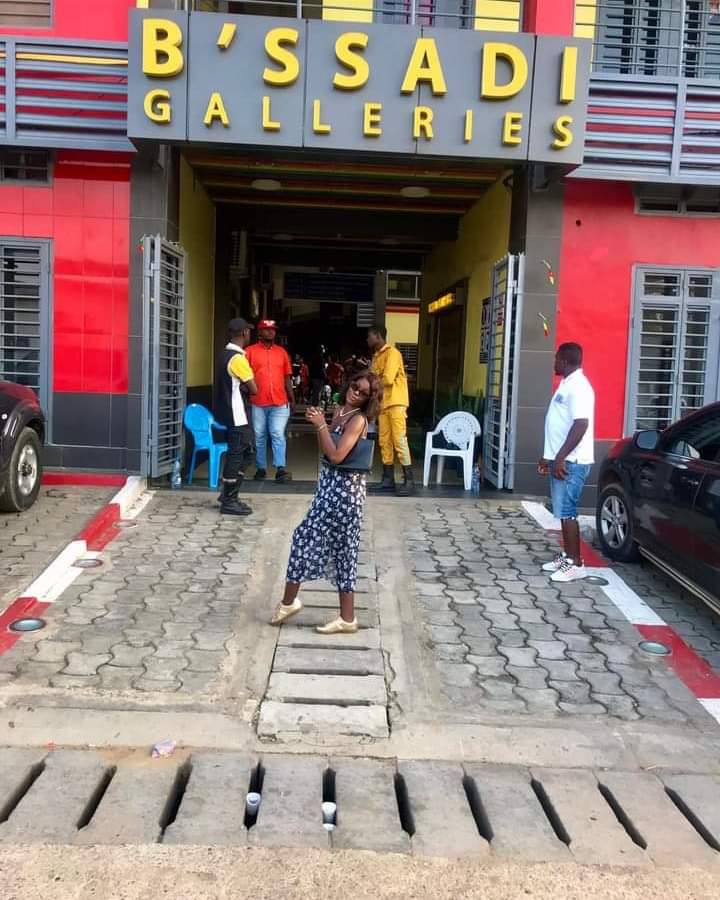 b_ssadi's tweet photo. Que votre semaine soit autant belle que les sensations du Tower Ride. Bon début de semaine à tous les visiteurs de B'SSADI GALLERIES. 😀

📍: BSSADI GALLERIES est situé en face hôpital de Bonamoussadi

☎️ : 698 07 00 00 / 680 60 00 00 https://t.co/EVljSc6fmJ