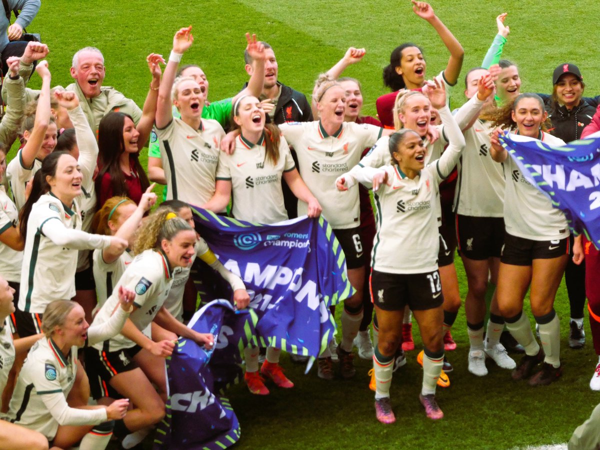2gethertuneless's tweet photo. #MondayMotivation
We are #backwherewebelong Reds.
#OperationPromotionComoleted 🆙
📸 2gethertuneless
#LFCW #LFC #LFCWomen #LiverpoolFCW #LFCFamily #YNWA #UPTHEREDS #2gethertuneless #OperationPromotion #OnePointIsAllItTakes #FAWCChampions https://t.co/duFYI0xmEW