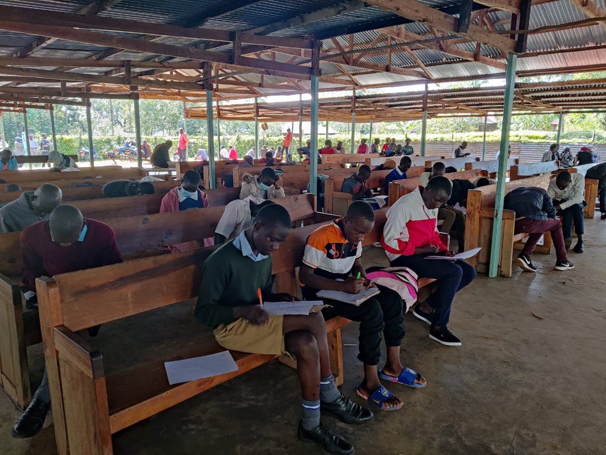 KEeducationfund's tweet photo. The 2022 scholarship interviews have begun across the country .We wish all the interviewees the best in this process .If you wish to support a new student through high school this is the perfect time to join KEF 
visit our website https://t.co/TW7lRCc30n https://t.co/VVssig7trJ