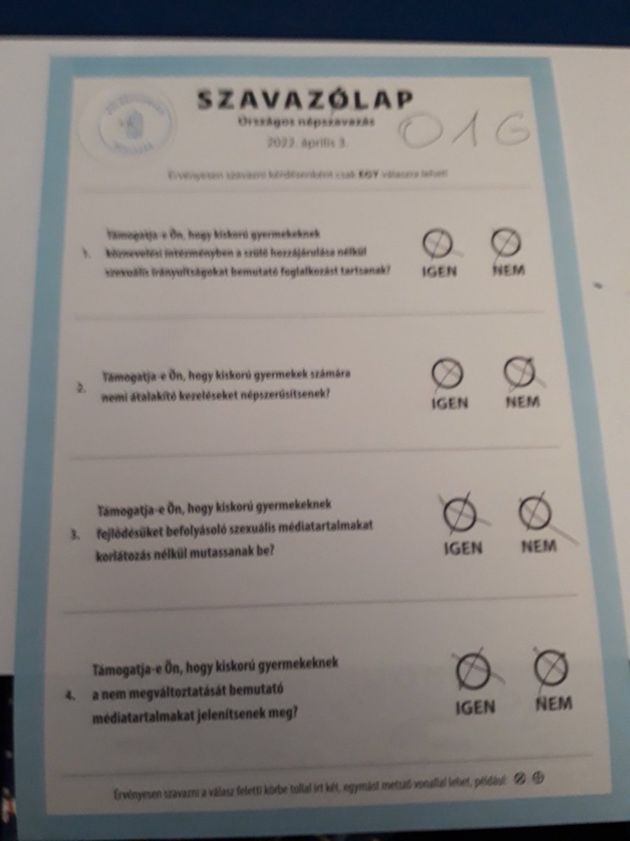 Zosa222's tweet photo. @mohosmatemax Hú, ezek annyira szuperek, sajnálom, h nem voltam kreatívabb... https://t.co/ocKdTwcvLr