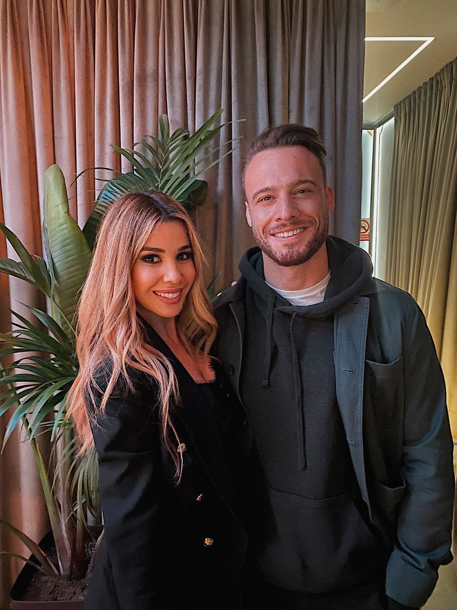 NataliaOficial_'s tweet photo. Con lo que me gustan las series turcas, voy y me encuentro con el prota 🤣☺️ #KeremBürsin https://t.co/4rNjDnTV4Q