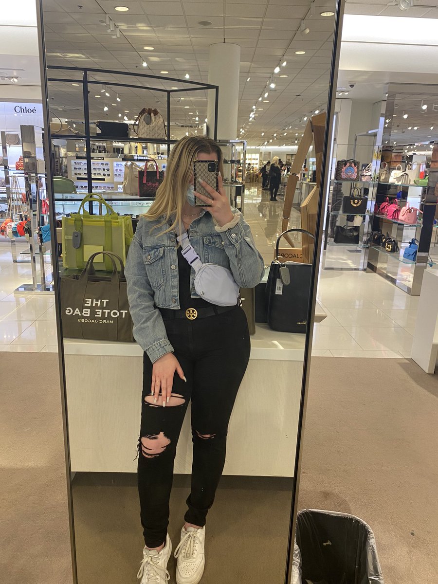 j3nnathompson's tweet photo. ootd’s lately https://t.co/1cKgdorWGT
