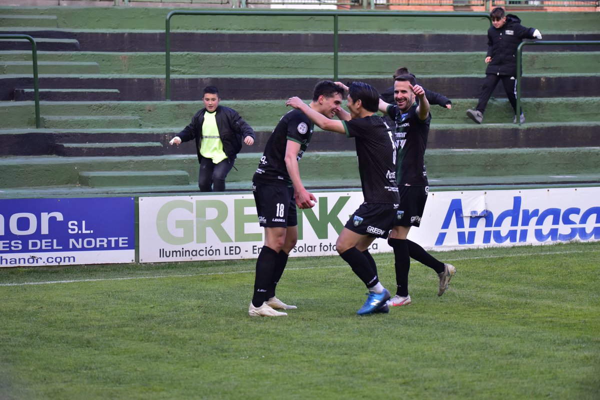 Egunon Riverzales! 

🔥 𝗧𝗼𝗱𝗼 𝗹𝗹𝗲𝗴𝗮 𝗽𝗮𝗿𝗮 𝗲𝗹 𝗾𝘂𝗲 𝘀𝗮𝗯𝗲 𝗲𝘀𝗽𝗲𝗿𝗮𝗿 💪

¡Vamos a por una semana importante! #GoazenRiver 🟢⚫