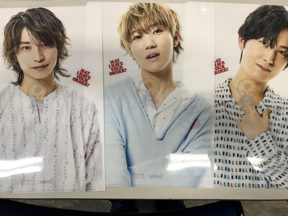 kbooks_cast_02's tweet photo. 【入荷情報】7ORDER × Wendy's First Kitchenコラボ
クリアファイル や「Date with…….」トレカが入荷しました!!#7ORDER / #SevenOrder / #7ORDERproject / #イケダン7 / #イケダン / #Lovetune / #安井謙太郎 / #真田佑馬 / #諸星翔希 / #森田美勇人 / #萩谷慧悟 / #阿部顕嵐 / #長妻怜央 https://t.co/XF1qbxF5VB