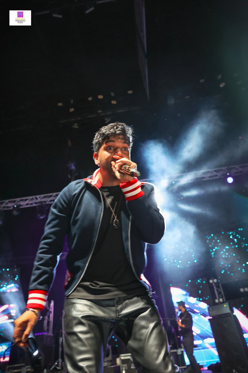 abyrkhan's tweet photo. @GuruOfficial live in Concert in #NewYorkCity photography by @Muznabclick(Instagram) https://t.co/K2mC0u8qas
