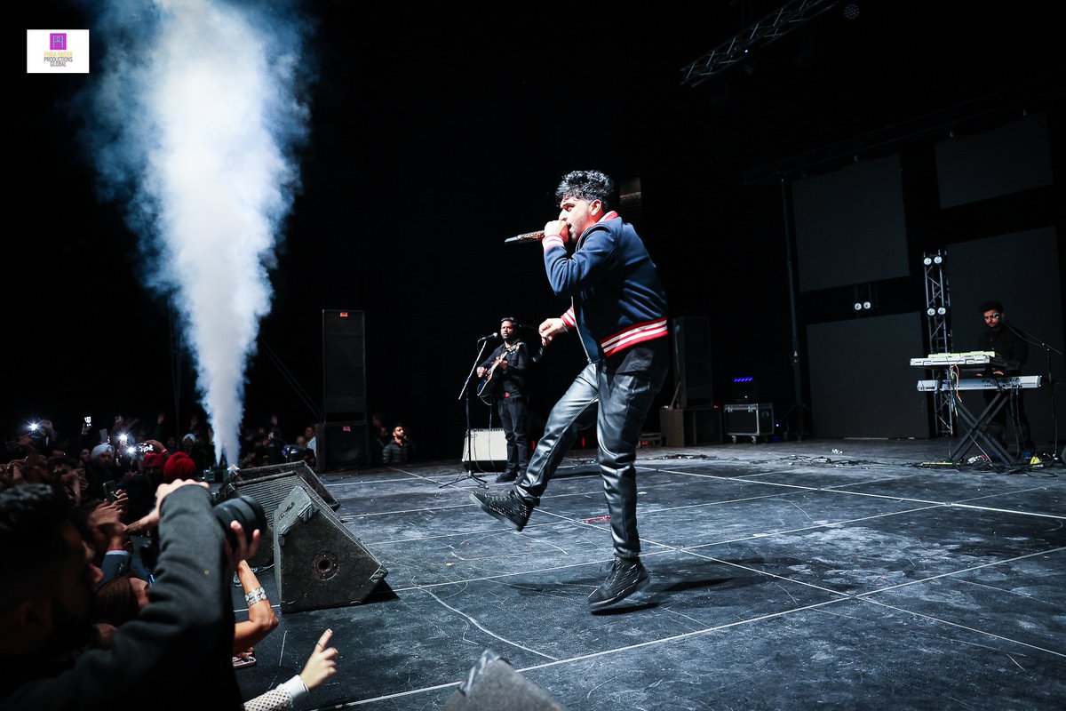 abyrkhan's tweet photo. @GuruOfficial live in Concert in #NewYorkCity photography by @Muznabclick(Instagram) https://t.co/K2mC0u8qas