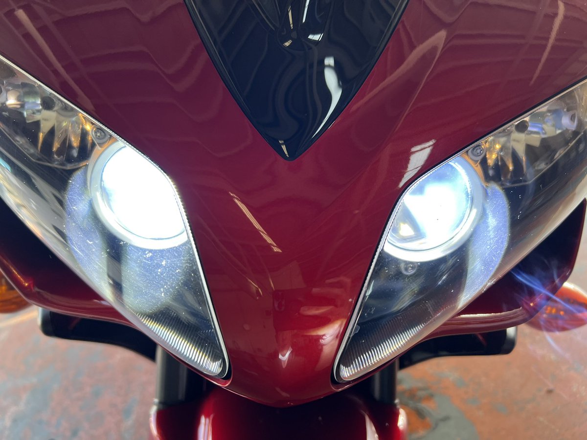 niratamaR1's tweet photo. ぬるてか洗車〜😊🏍🛁
R1見違えるほどピカピカなった🥹 https://t.co/z3yiBYz5S1