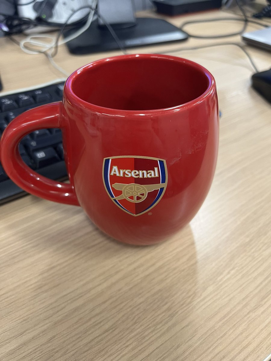 kjones_1997's tweet photo. The only way to drink your tea on game day 🐸☕️ #CRYARS https://t.co/RUz5ybIj86
