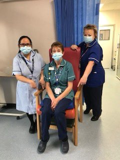UHLTVTeam's tweet photo. Aiming to promote patient comfort and reducing risk, we have presented ITU’s at LGH and LRI with new gel pressure reducing cushions. @uhl_DOE @Leic_hospital https://t.co/vX1Ogz1KZU