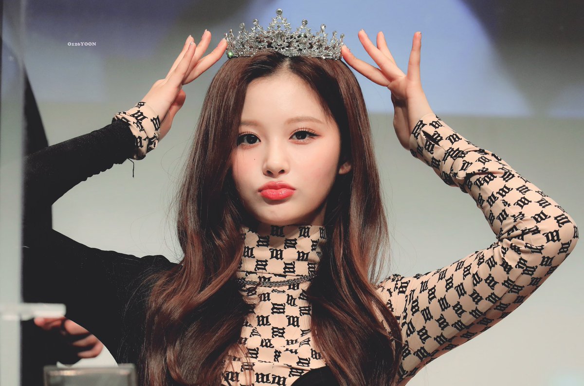 O126YOON's tweet photo. 220403
#NMIXX #엔믹스
#설윤 #SULLYOON https://t.co/X0wDQ99HRC