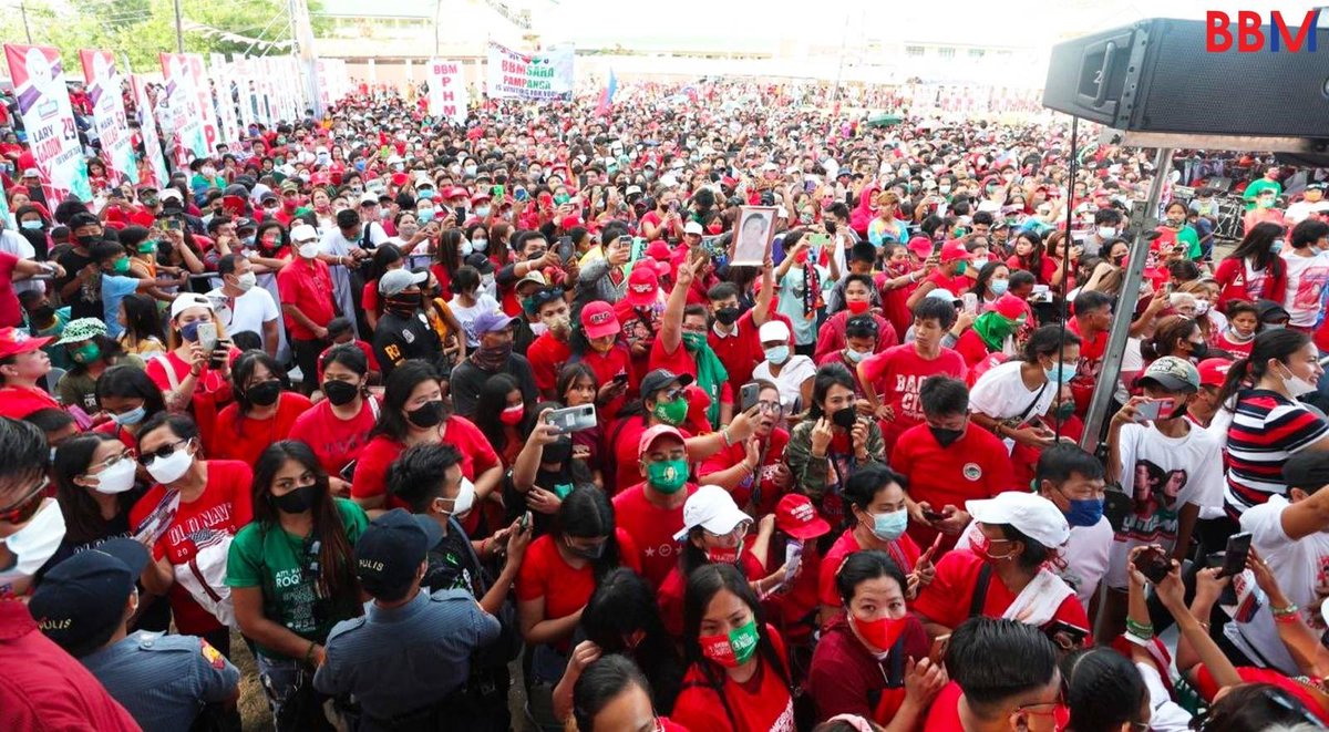 bongbongmarcos's tweet photo. Hanggang ngayon ay di pa rin kami makapaniwala sa naging pagtanggap ninyo sa Uniteam BBM-Sara, Tarlaqueno! 

Tunay nga na sa inyong pagsama sa aming alyansa ay abot-kamay na natin ang pagkakaisa ng buong bansa! https://t.co/4va0H0lNij