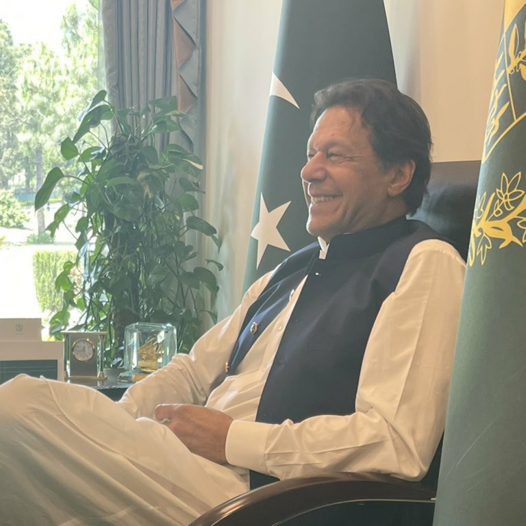 yasirmmdkhan's tweet photo. The Game Changer #ImranKhan #Skipper #NotOutYet #Surprise https://t.co/gsagRReWwK