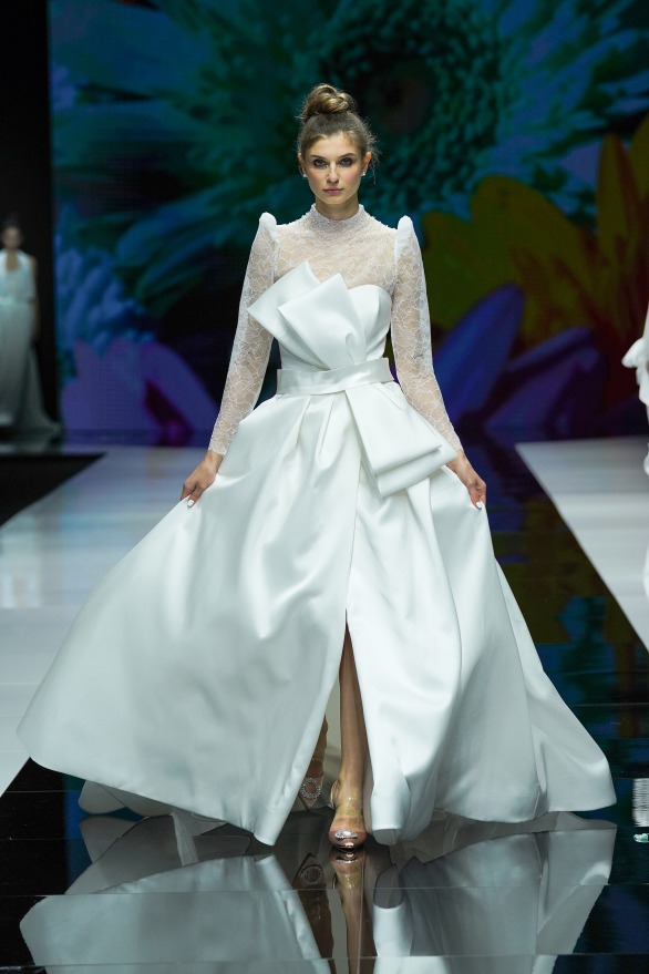 PanoramaSposi's tweet photo. RT @RosalbaRadica: @MysecretSposa. La casa di moda pugliese presenta la Bridal Collection “Flowers” a @Sisposaitalia Collezioni

#Wedding #Bridalweek #mysecretsposa #sisposaitalia
#MadeInItaly

https://t.co/nns8EiWb9g https://t.co/rOyUIenph6