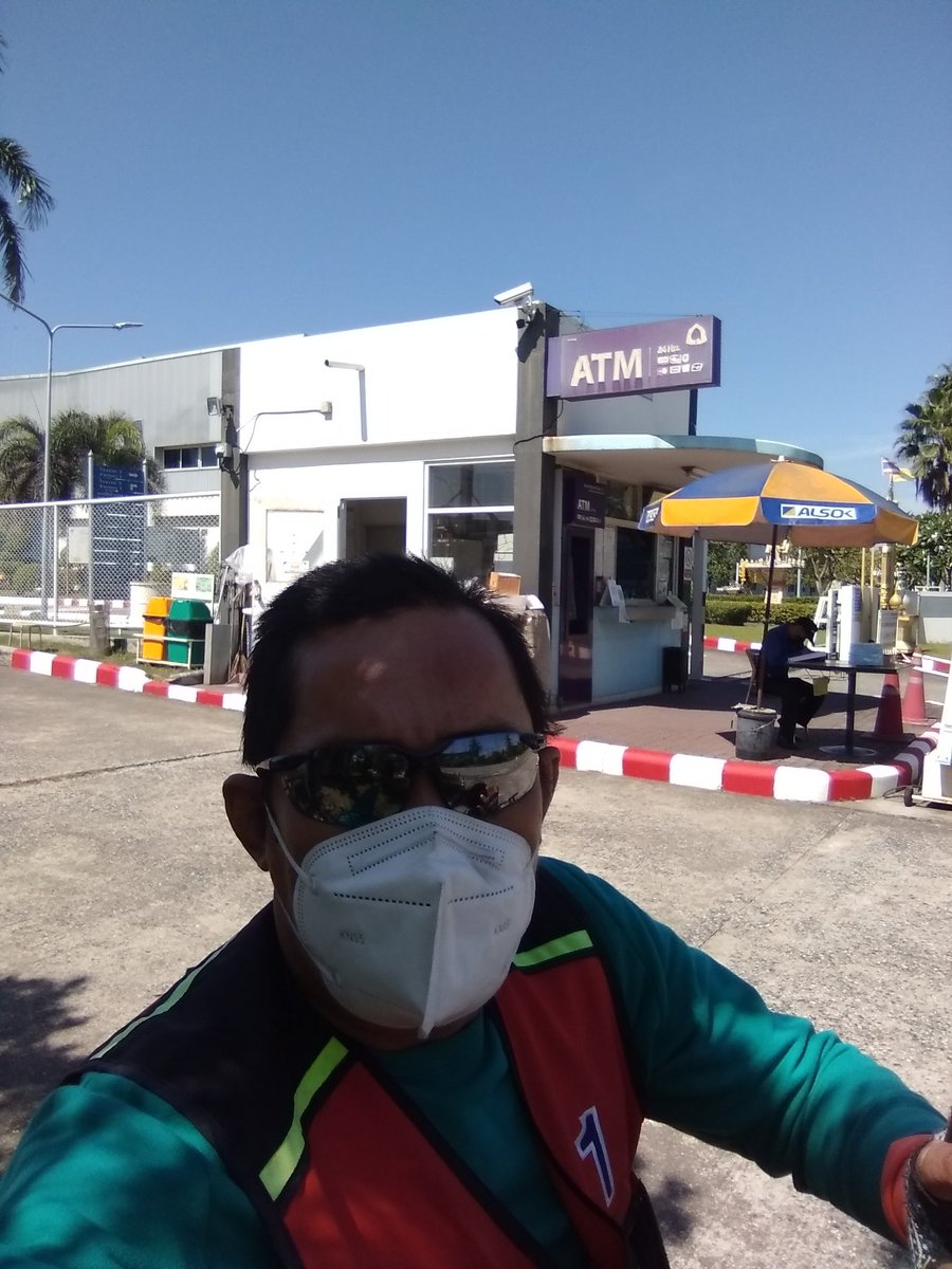boyParinya8599's tweet photo. มารอรับลูกค้า ที่โรงงานไดกิ้น อมตะซิตี้ จังหวัดระยอง เพื่อนคนไหนเห็น ฝาก แนะนำบอกต่อด้วยนะครับ ช่วยๆกัน เงียบจังเลยช่วงนี้ ลูกค้าก็ไม่มี เบอร์โทรติดต่อผม0625510748 โทรได้ตลอด 24 ชั่วโมง อยู่มาบยางพรนะครับ ผมฝากด้วยนะครับแนะนำเพื่อนๆในกลุ่มบอกต่อด้วยนะครับ ผมกราบสวัสดีครับ🙏 https://t.co/BPT10S0wy1
