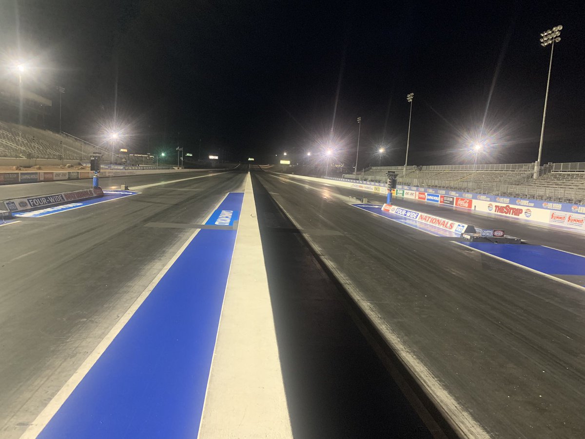 JeffreyAFoster's tweet photo. @NHRAReinhart @LVMSStrip This is what it was like at 5:15am this morning!!! https://t.co/N4YZ51fsBM