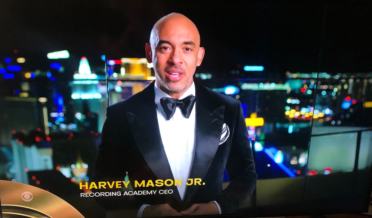 AZDesertSwarm's tweet image. Former Arizona basketball standout and present CEO of the Recording Academy Harvey Mason Jr. speaking at the #GRAMMYs