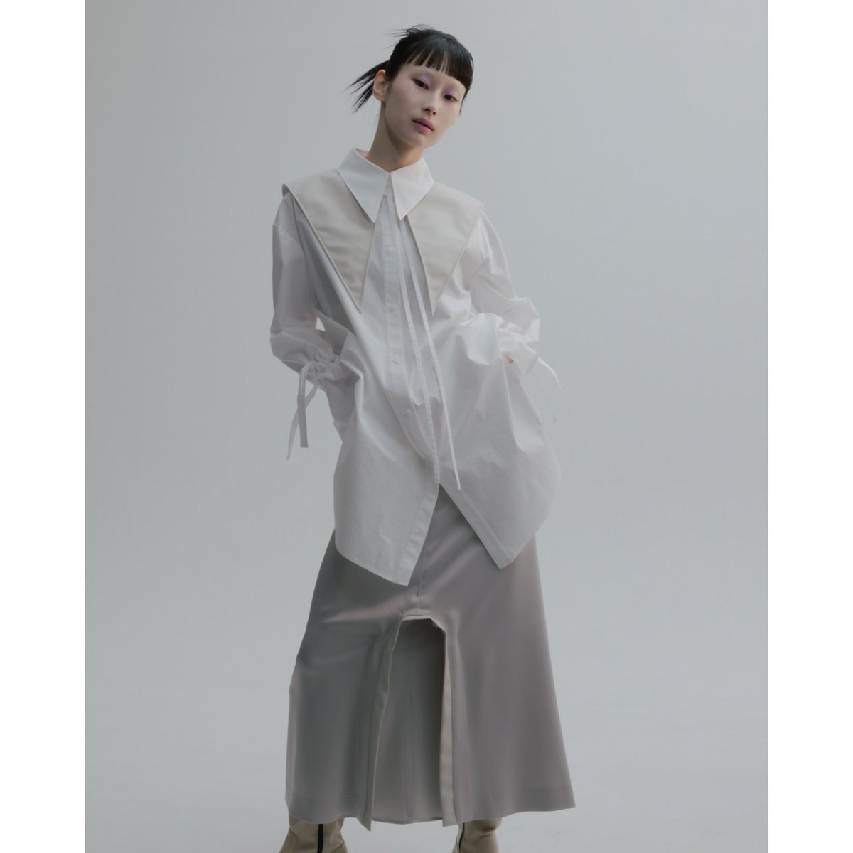 KHshop_kobe's tweet photo. KH 22aw
"double coller shirt"
"tight skirt"

pre-order (until4/10)
https://t.co/0V3kZS3YC9

#neru_and_staff #長濱ねる 
#ScienceZERO #衣装着用 https://t.co/53rGE00rPD