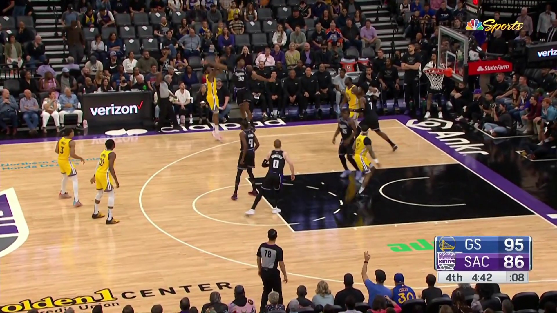 Warriors On NBCS On Twitter Wiggs Drills A Big 3 pointer Https t 