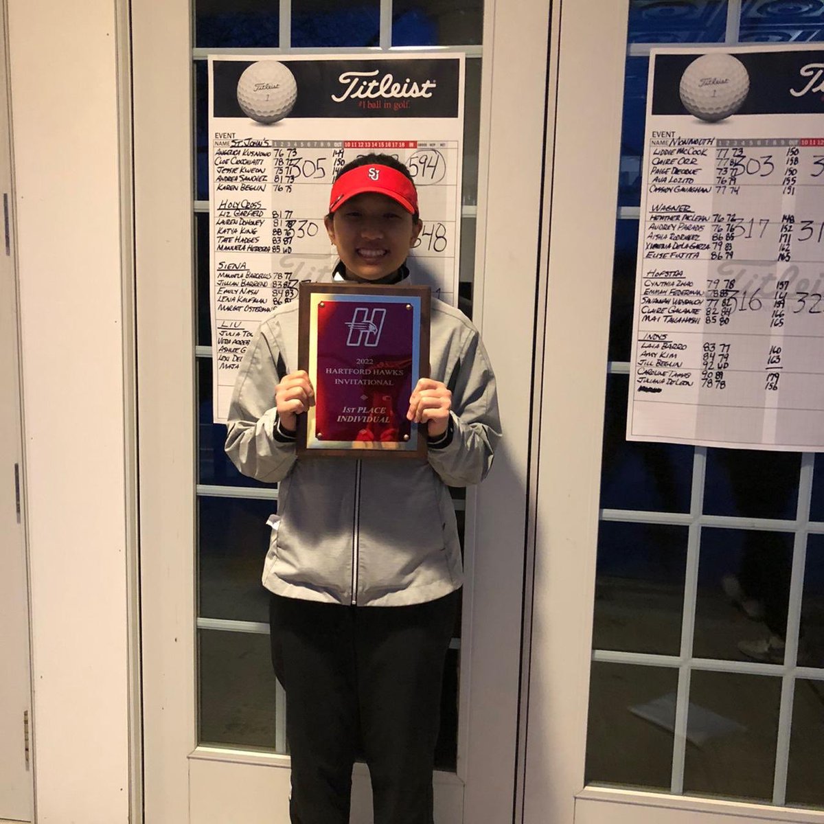 Congrats to <a href="/StJohnsWGolf/">St. John's Women’s Golf</a> for taking the team and individual titles at the Hartford Hawk Invitational!  Final round 289 ties the 18 hole school record for team score!  #redstorm #johnnies