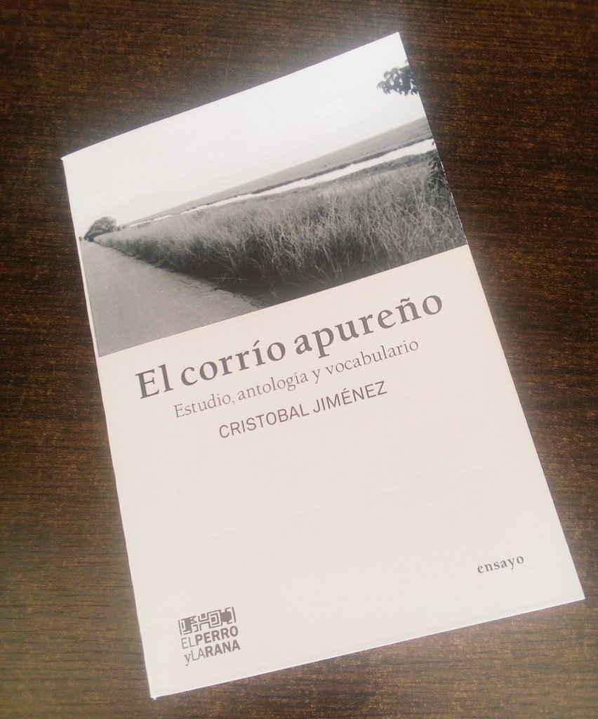 filven_cultura's tweet photo. Este domingo #3abr se despidió la 17ª #Filven de #Aragua con el canto del "Coplero de Oro" Cristóbal Jiménez y la presentación de su #libro "El corrío apureño. Estudio, antología y vocabulario". 

#AraguaEsFilven
#TalentoDeCorazonInfantil2022

@VillegasPoljak @raulcazal https://t.co/6hwIGlfTi1