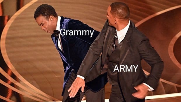 BFansmx's tweet photo. Solo por bts, sigo viendo los grammys, pero la verdad son un asco.🤮

#GRAMMYsTNT  #BTSxGrammys #btsgrammy2022
#GrammysTNT https://t.co/cJAh4vBI5Q