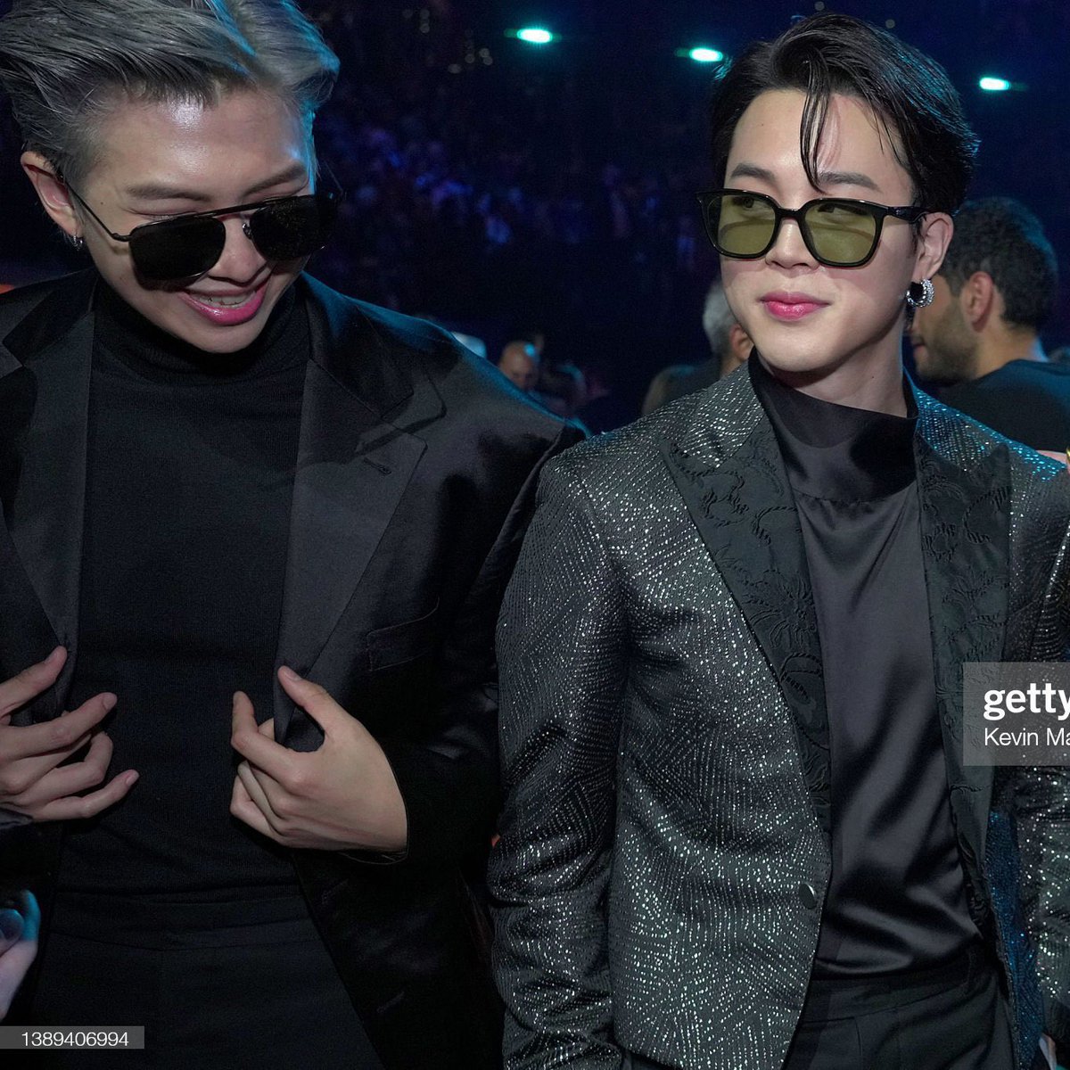 RMPICS_twt's tweet photo. minimoni, the coolest ever 😎🖤 https://t.co/63C7m12mcZ