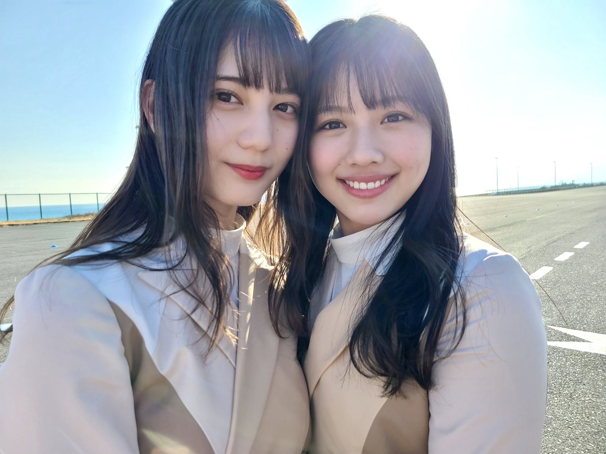 日向坂46 小坂菜緒1st写真集『君は誰？』【公式