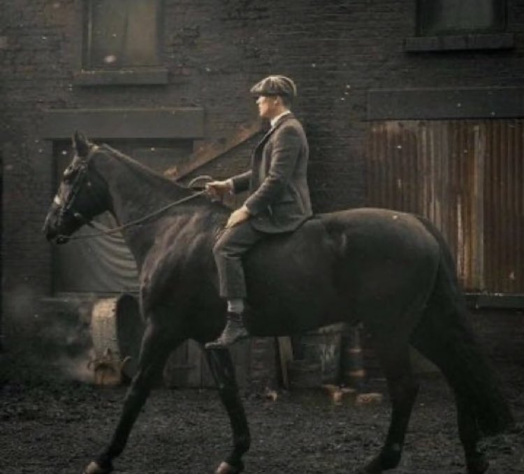 amanwhyy's tweet photo. I was like "last episode of #PeakyBlindersS6 will break the hearts" , but honestly it was more than perfect
He started on a black horse and ended on a white horse
"Peace at last" 
Love you Thomas Shelby
#PeakyBlinders https://t.co/9oCqG23s55