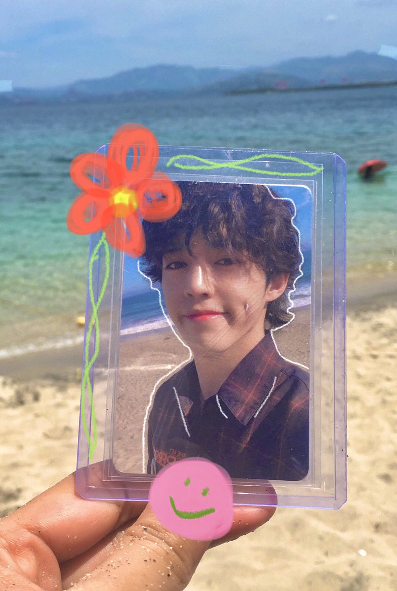 cscmail's tweet photo. brought him with me to the beach 🤍 https://t.co/FCcI2DsGd0
