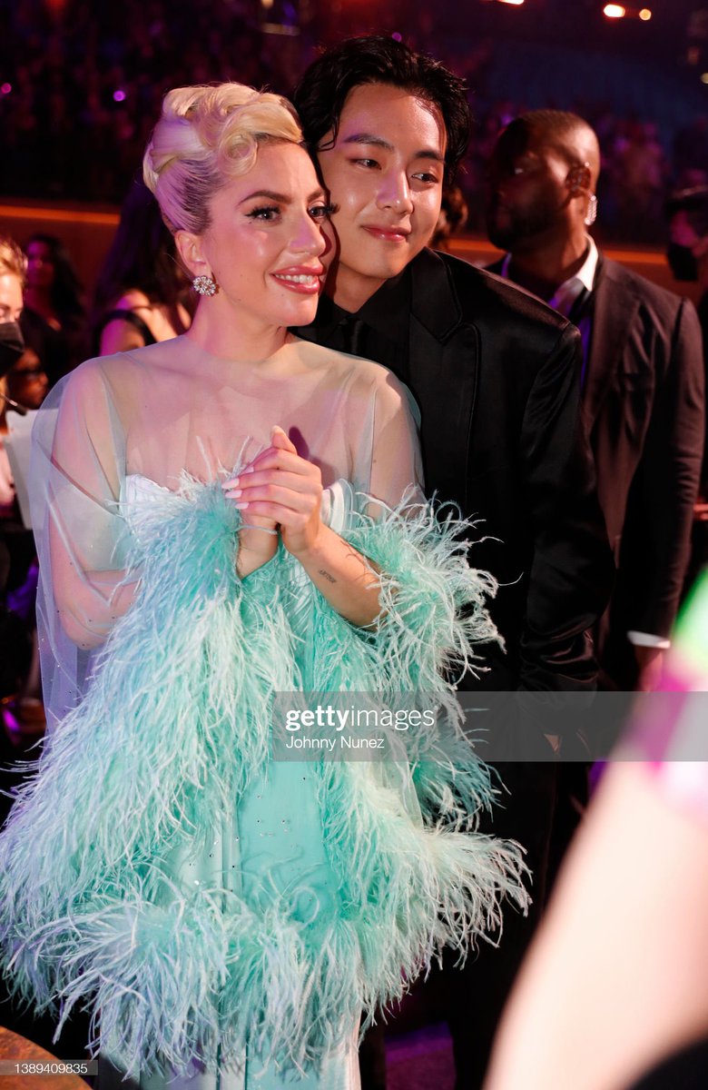 TheTKGlobal's tweet image. 📸| Grammy Nominated Singer-Songwriter Kim Taehyung (BTS&apos; V) with Grammy Winning American Singer-Songwriter Lady Gaga at the 64th Grammy Awards!