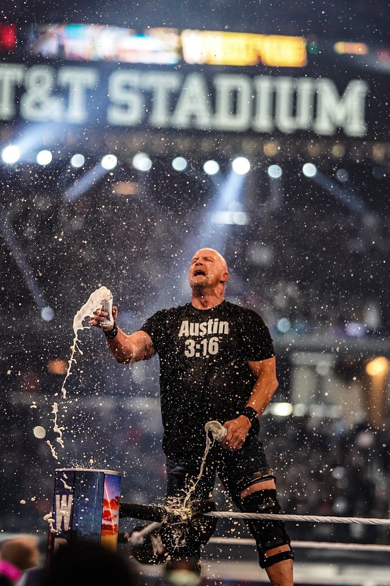 Ulises_RECORD's tweet photo. INCREÍBLE!! 🔥🔥

@steveaustinBSR  salió cuando #VinceMacmahon quiso intimidar a @PatMcAfeeShow  y se llevó la sorpresa de su vida cuando #SteveAustin  le dio su merecido al jefe Vince en #Wrestlemania! ⭐🔥🔥

#wwe #patmcafee #austintheory  #stonecold https://t.co/T5SlgdRKSM