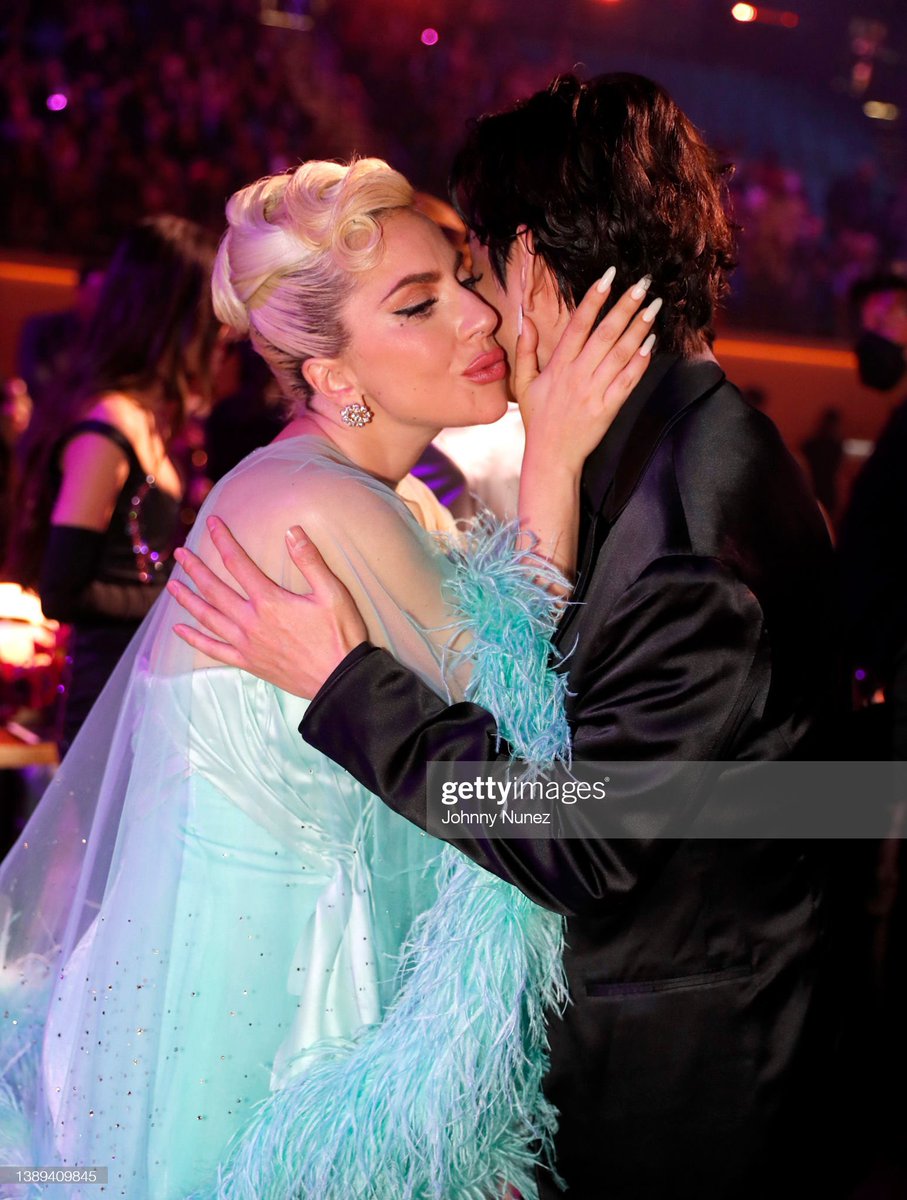 TheTKGlobal's tweet image. 📸| Grammy Nominated Singer-Songwriter Kim Taehyung (BTS&apos; V) with Grammy Winning American Singer-Songwriter Lady Gaga at the 64th Grammy Awards!