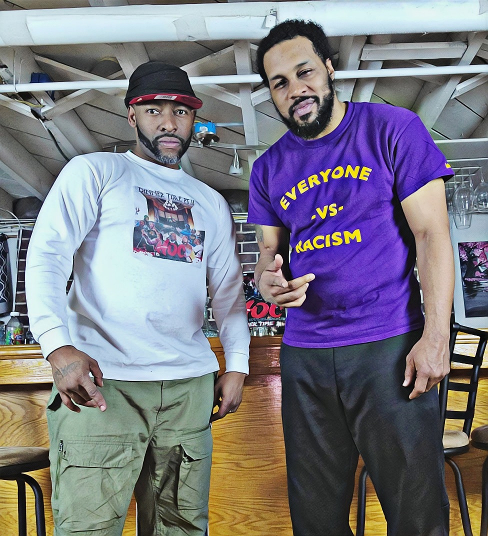 Datz_Nyce's tweet photo. So the very first 'At The Bar Wit Beast' conversation is in the books...
Shout out to my guy @MR_OWORRRD of @hoc_tv 

Dropping soon!

#AtTheBarWitBeast #BuildingWitBeast #HowNyceItIs #HOC #HouseOfCasualties #DT2 #DinnerTime2 #BattleRap #HipHop #UpstateNyBattleRap #518BattleRap https://t.co/2EjBjXLjhx