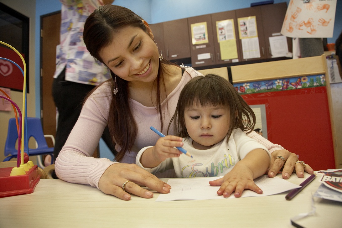 AVANCEinc's tweet image. April is the #MonthoftheYoungChild 
We celebrate #WOYC with #NAEYC &amp;amp; recognize the importance of early education community &amp;amp; the critical role parents play in a child’s learning. 

Let's #advocate for programs &amp;amp; educators that serve families with young children
#AVANCEInc #Family