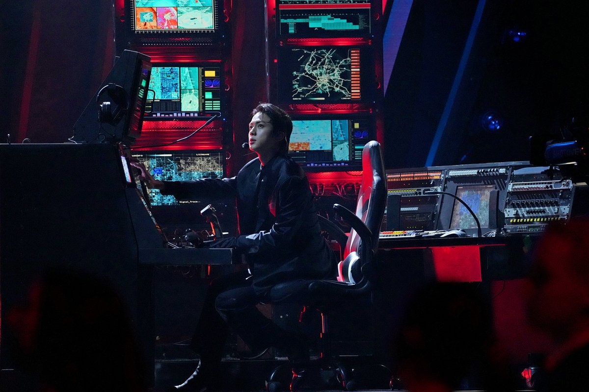 etnow's tweet image. Not us rewatching the #GRAMMYs to see @BTS_twt perform again. 😓